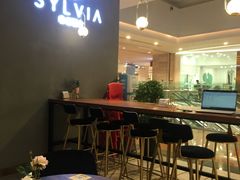 -POKEE VIA&Brunch·维娅(重庆来福士店)
