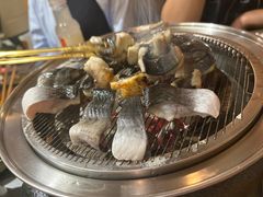 -围炉肉舍•炭烤活鳗•丹东海鲜烤肉(步行街店)