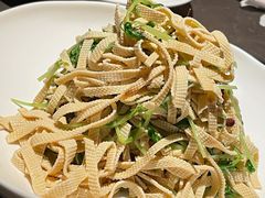 黑豆芽拌千张-金鸭季·北京烤鸭(深业上城店)