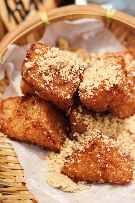 南京大牌档(泉城路恒隆店)传统红糖手工年糕图片