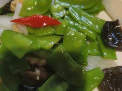 -东口码头·烧鸽子·鱼头泡饼·地方菜(金鹰悦城店)