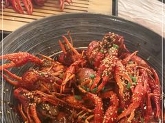 -肥肥虾庄·金牌油焖大虾(汉口城市广场店)