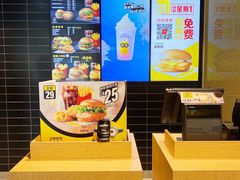 -麦当劳(国际社区店)