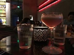 -饮湖威士忌鸡尾酒吧