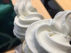 圆筒-麦当劳(新城市广场店)