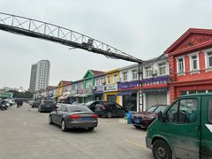 -上海龙吴水胜海发市场