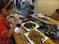 -正宗南铁拉叔沙煲螺·烧烤·秘制靓粥(南铁总店)