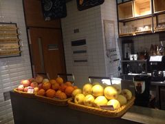 -万利隆·活力烘焙(人民路店)