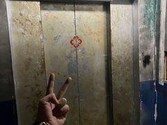 -荒岛实景沉浸密室(江汉路1店)