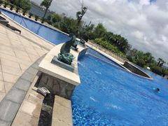 -上海滴水湖皇冠假日酒店