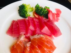 -大中华希尔顿酒店-念自助餐·嗨啤·小龙虾