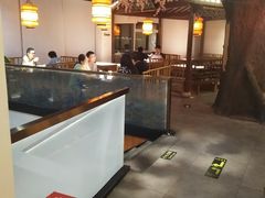 -荷塘秋月·本帮江浙菜(国权路店)