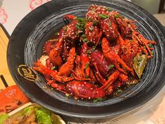 -肥肥虾庄·金牌油焖大虾(汉口城市广场店)
