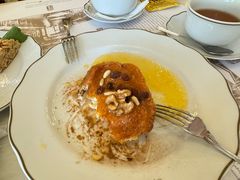 -Majestic Café