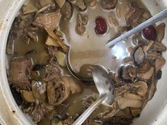 -东巴谷野生菌火锅餐厅