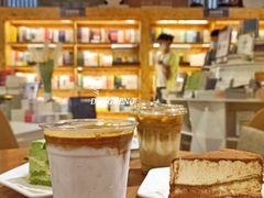 Dirty咖啡-新华里咖啡书吧(新华书店小寨店)