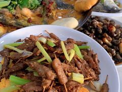-丹水桥地锅鱼·翘嘴鲌·地方特色全鱼宴(丹江口大坝店)