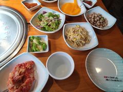 -唯成•韩国炭火烤肉 유성고기