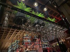 -FOUR PLAY BAR