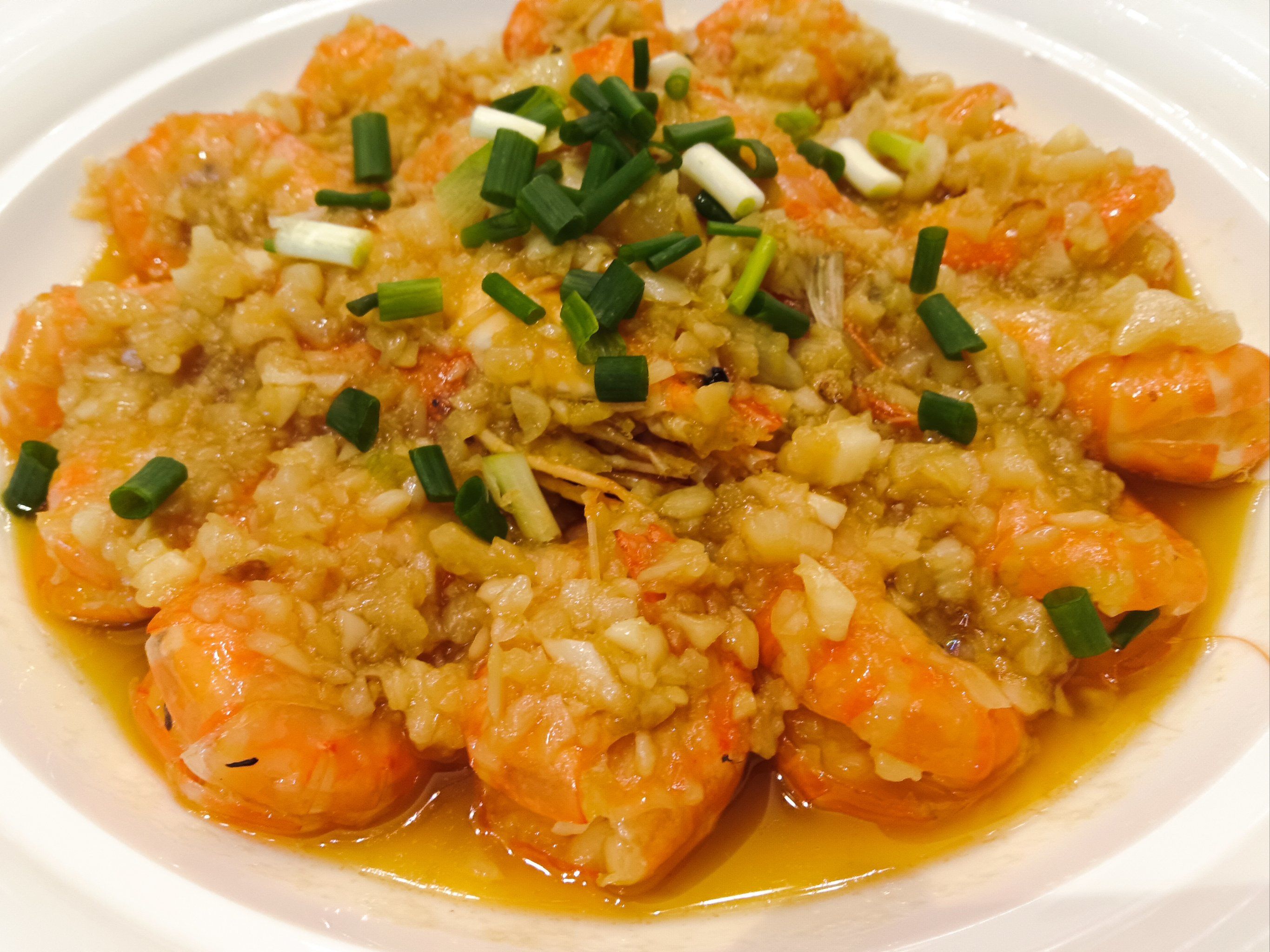 蒜蓉螺丝虾,新鲜的虾肉配上蒜蓉非常香孩子