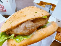 -必胜客(尹山湖歌林公园店)