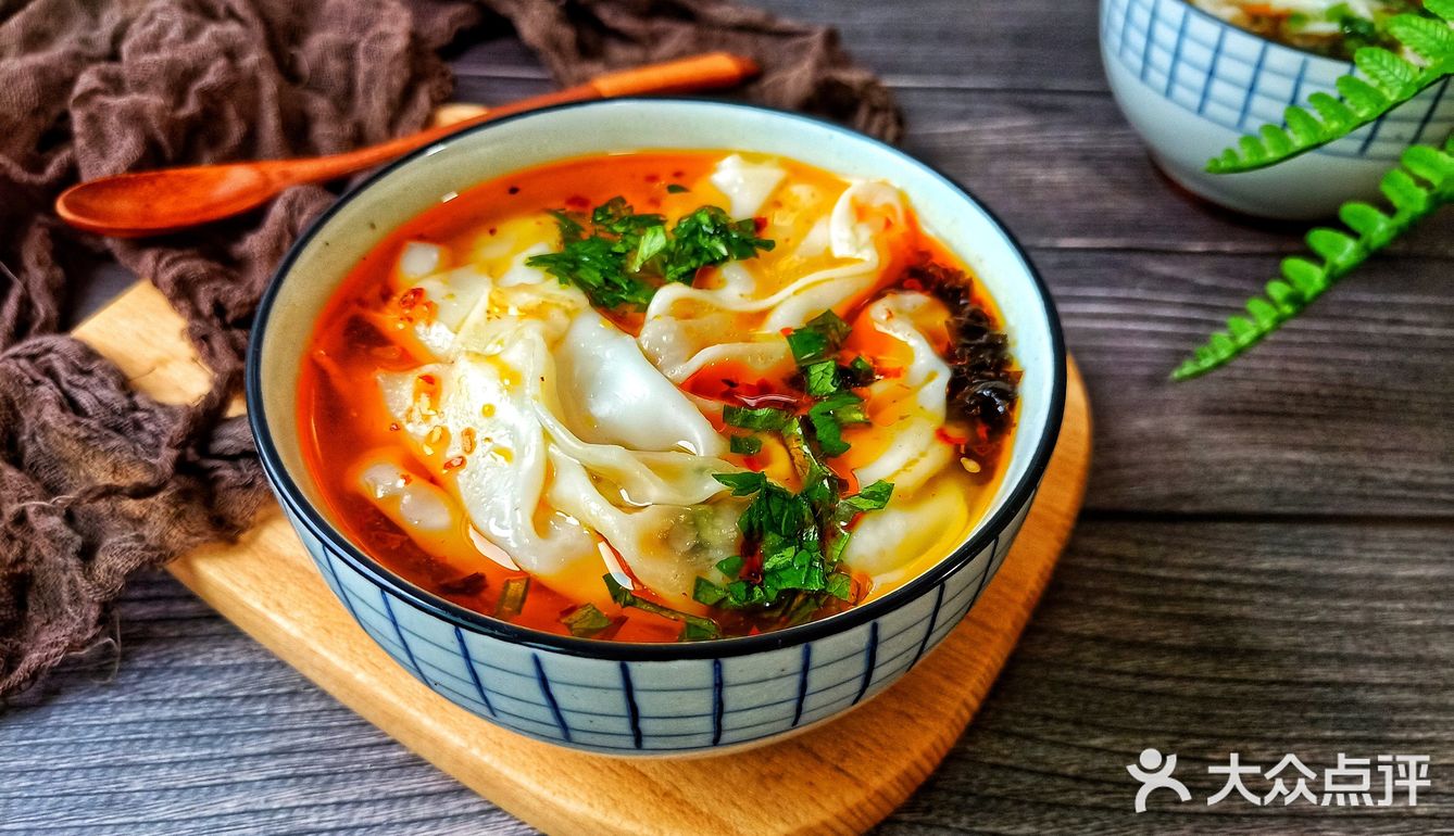 简单快速营养早餐，辣油鲜虾馄饨❗