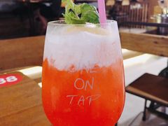 石榴汽酒-Naughty Nuri’s Phuket