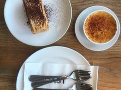 -ROAST coffee & eatery