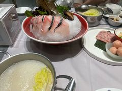 -红鼎豆捞·非遗鲍皇汤火锅(宝丰路店)