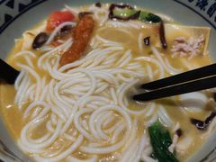 -蒙自源米线(明丰广场店)