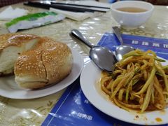 牛奶窝窝馕-吾斯曼珍珠抓饭王
