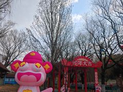 -雪山彩虹谷景区