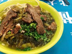 酸菜牛肉面-北大学一食堂