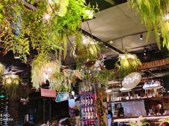 -胡桐里音乐酒馆(孝南店)