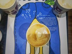红果丝绒拿铁-Seesaw Coffee(环贸iapm店)