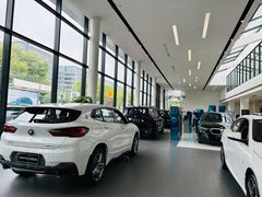 -上海宝信宝马4S店