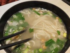 -牵人麻辣粉(粉巷店)