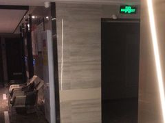 -欧辰国际酒店(重庆欢乐谷轻轨站店)