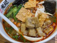 -湘人龙记老长沙米粉(鸟巢店)