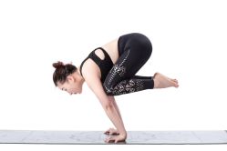 -亚太瑜伽普拉提学院