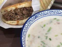 羊肉汤（多肉）-穆得·老周家牛肉烧饼(普利街店)