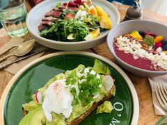 牛油果温泉蛋吐司-O'mills Sourdough Bakery&Bistro(永嘉路店)