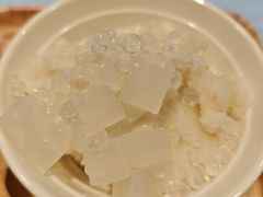 龙眼爽冰-杏甜品(尖沙咀加拿分道店)