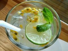 百香果气泡茶-猫的天空之城概念书店(杭州南宋御街店)