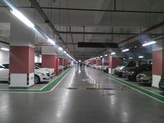 场地-苏州中心-停车场