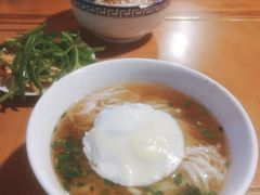 -矮子粉店1985·长沙米粉(湘春路店)