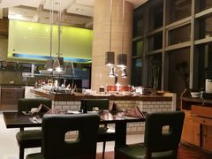 大堂-湖景知味西餐厅•自助餐• 轻食(南京金茂威斯汀大酒店)