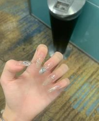 -UGIRL有个美甲