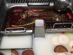 -海底捞火锅鲜切牛肉主题店(长寿路店)