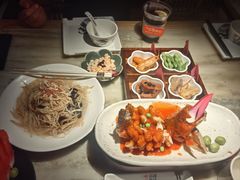 -吴越荣记苏州菜·松鼠桂鱼 100% 活鱼现做(月光码头店)